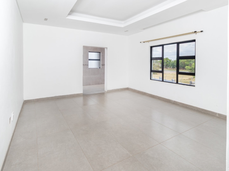 6 Bedroom Property for Sale in Gateway Manor North West
